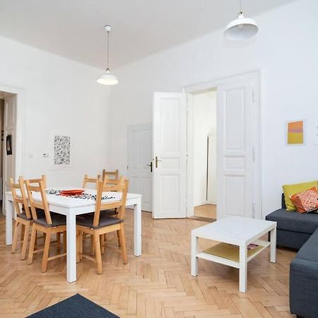Bright, Spacious Apartment In The Historic Centre Prague Exterior photo