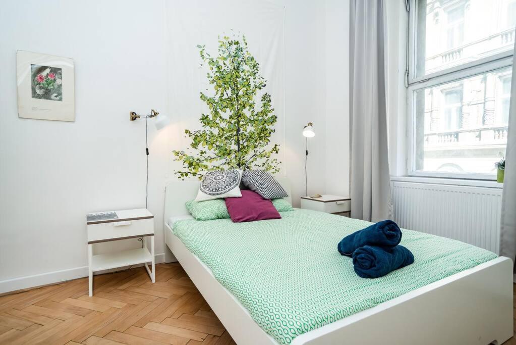 Bright, Spacious Apartment In The Historic Centre Prague Exterior photo