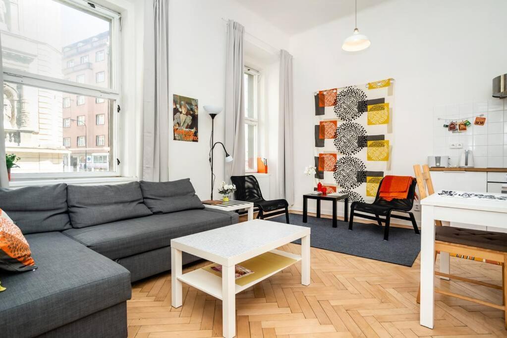 Bright, Spacious Apartment In The Historic Centre Prague Exterior photo