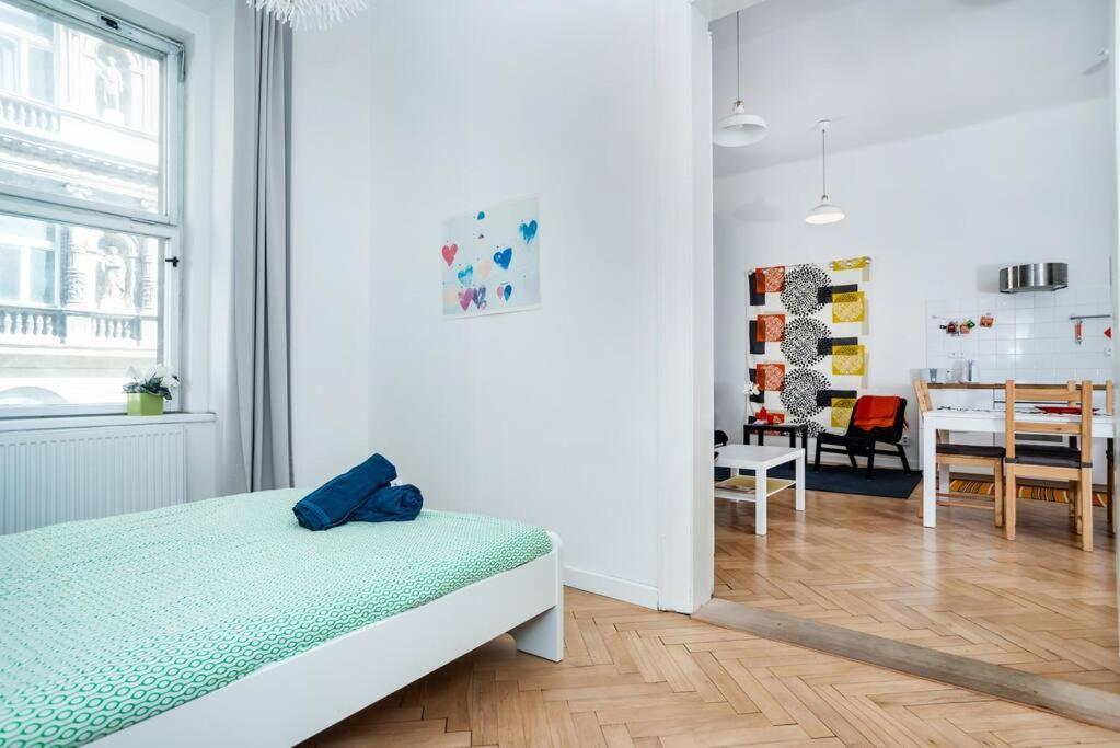 Bright, Spacious Apartment In The Historic Centre Prague Exterior photo